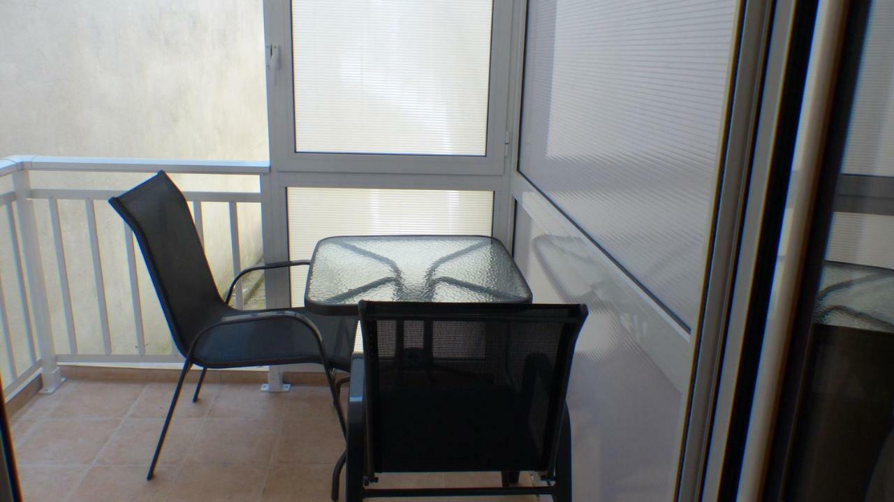 White Apartment 70M From The Sea Néa Péramos Εξωτερικό φωτογραφία